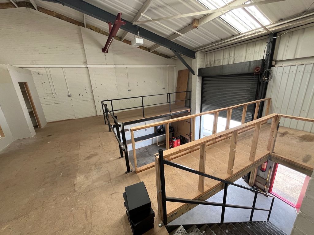 Property photo 2 of 3