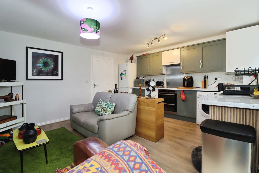 Property photo 3 of 11