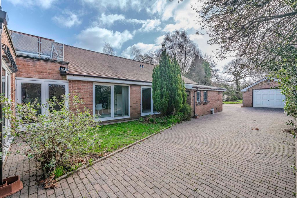Additional image 63 of 6 bed detached house for saleMoss Lane, Leyland PR25