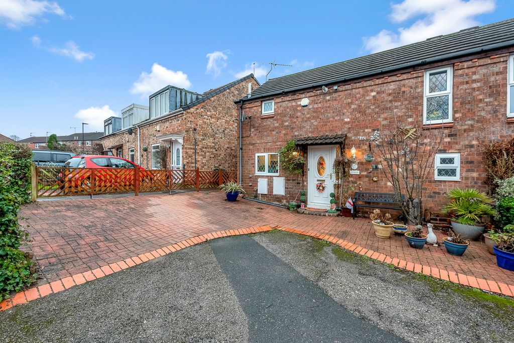 Property photo 2 of 11