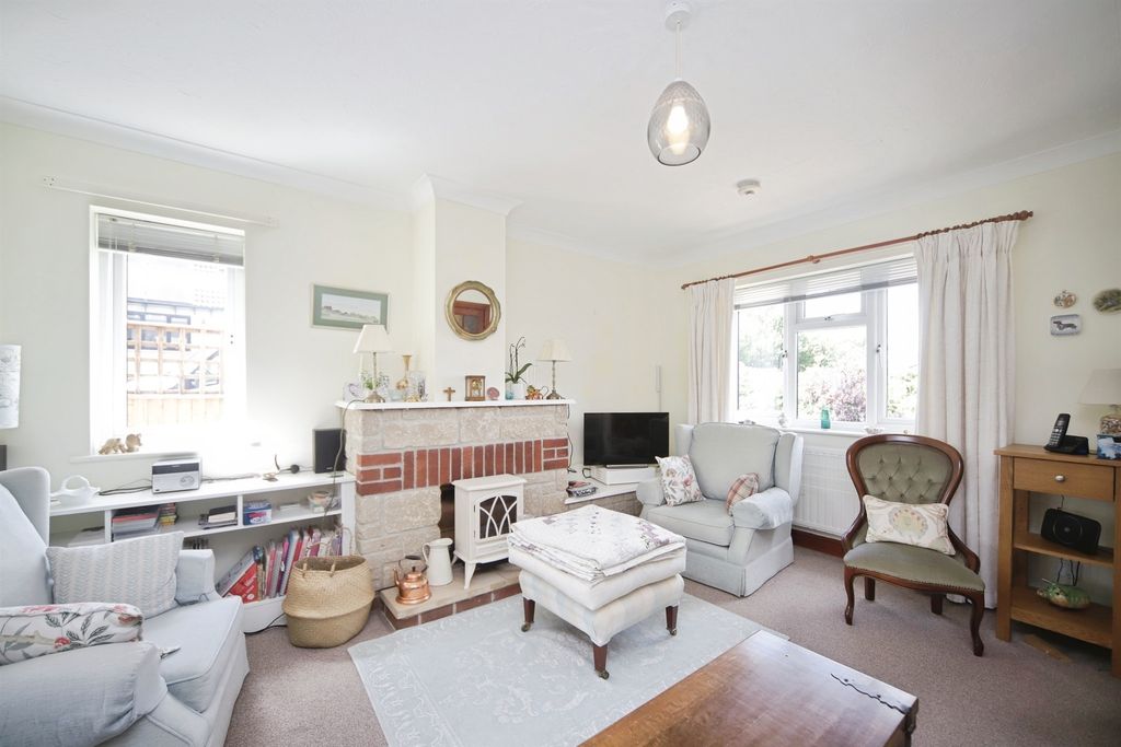 Property photo 3 of 16
