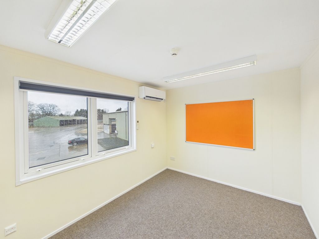 Property photo 3 of 11 Photo 3