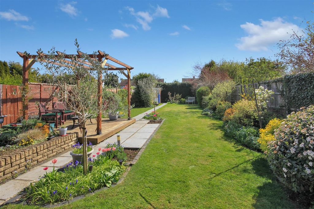 Property photo 1 of 19 Garden..Jpg