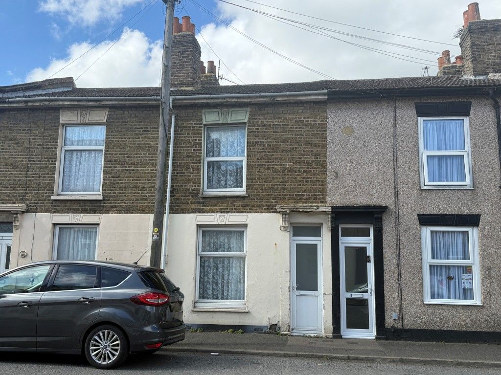 Property photo 1 of 9 Terraced House