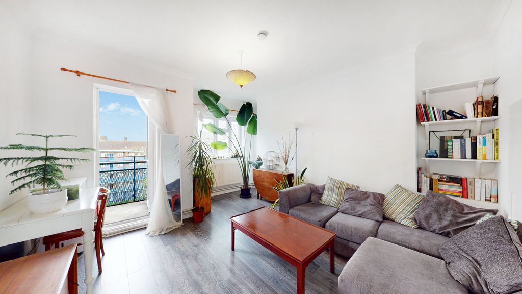 Property photo 2 of 21