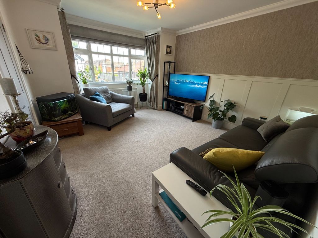 Property photo 2 of 10 5221822