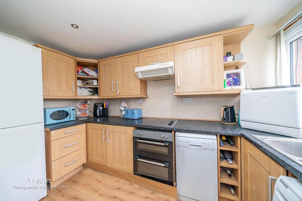 Property photo 3 of 18 Â©Webbsâ© (7 Of 26).Jpg