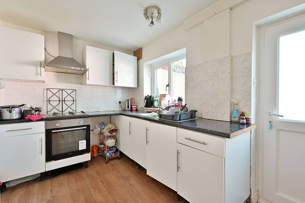 Property photo 1 of 5