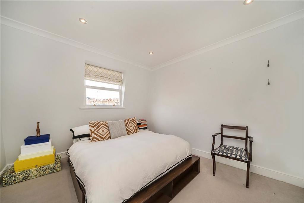 Property photo 3 of 6