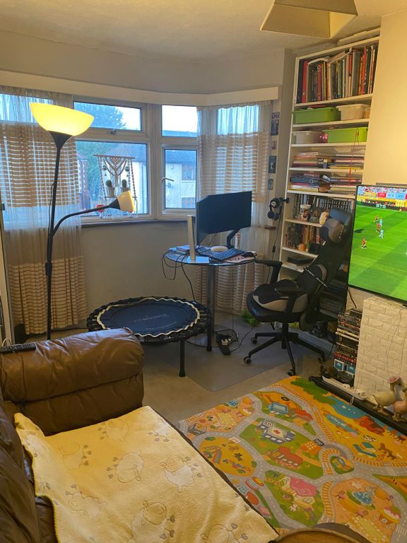 Property photo 1 of 5