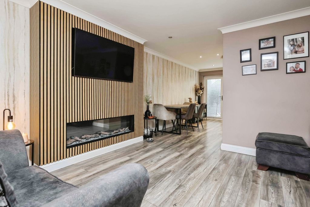 Property photo 2 of 22 Pbox-Img.Jpg