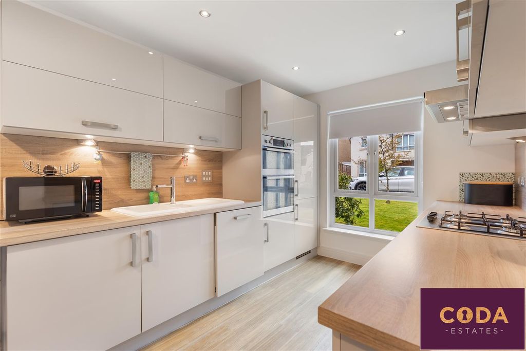 Property photo 3 of 41 Crum4292.Jpg