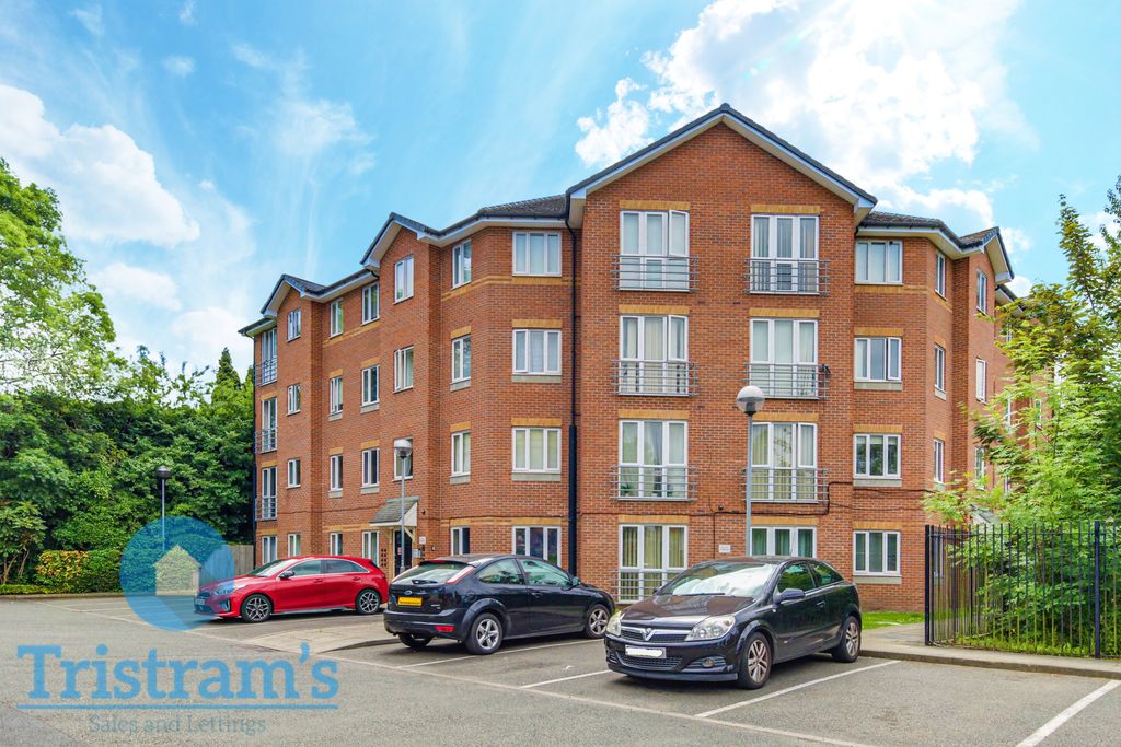 Property photo 1 of 8