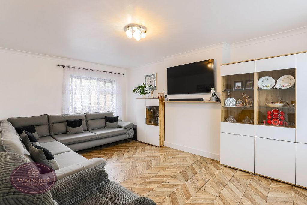 Property photo 3 of 25