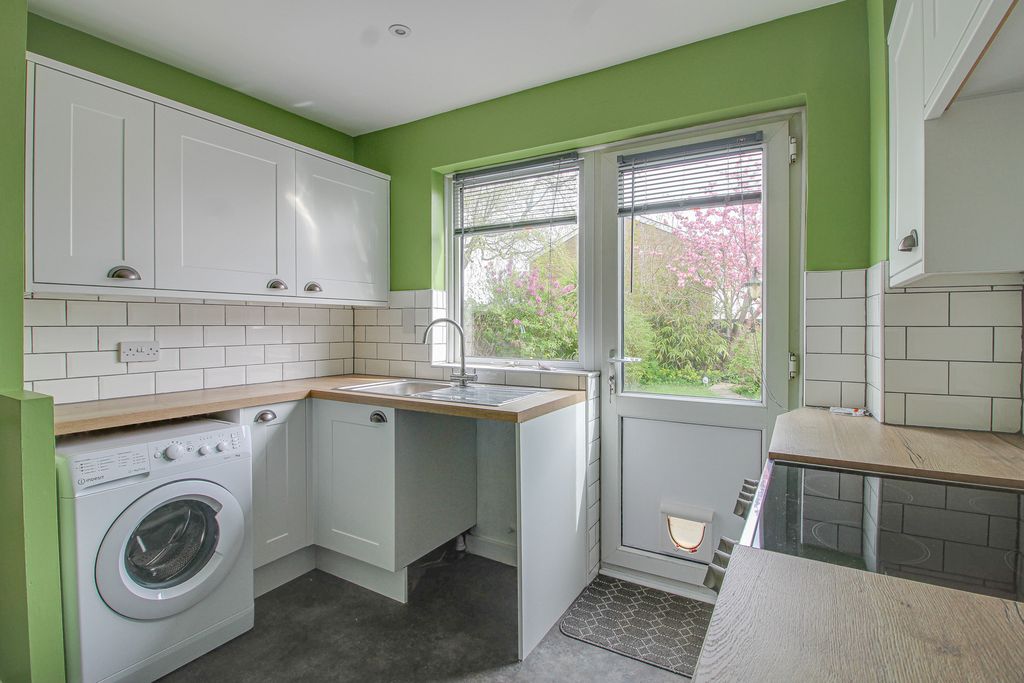 Property photo 3 of 12 Img3783Img3785