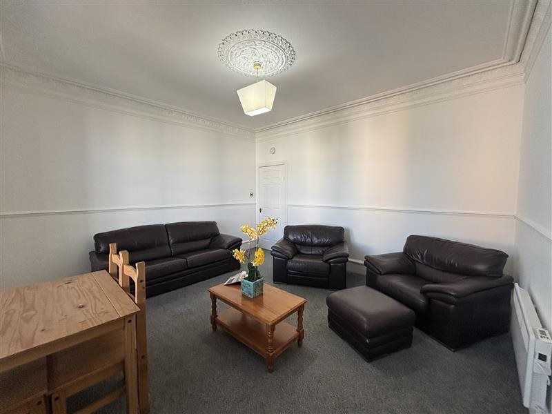 Property photo 2 of 7 B853E0A5-7Acc-4929-A3Ab-B7c4E8c2De2B