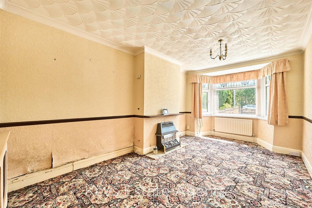 Property photo 2 of 40 P1755413_Hdr.Jpg