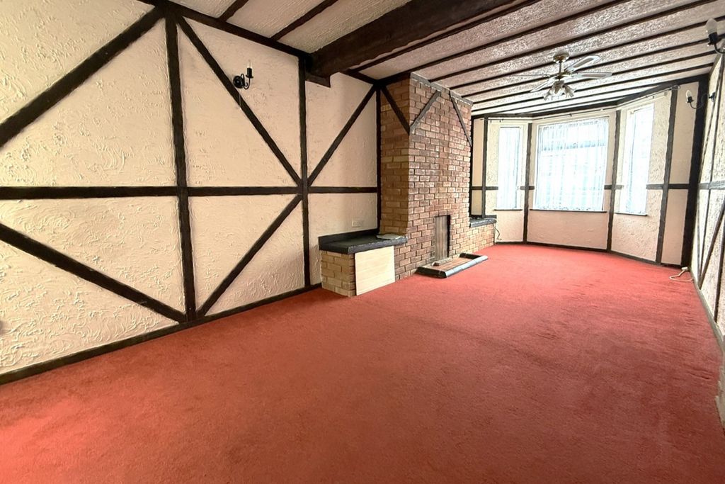 Property photo 2 of 11 Gallery