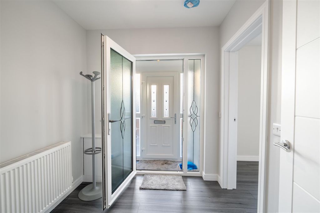 Property photo 3 of 18 Entry.Jpg