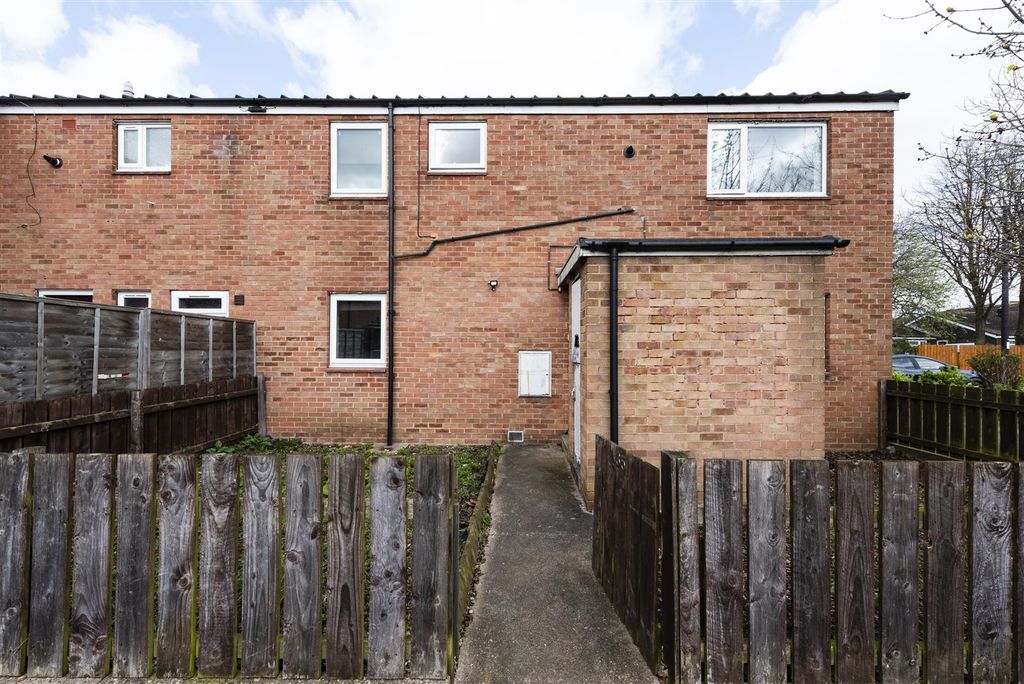Property photo 1 of 47 Cromwellclose_March24_001.Jpg