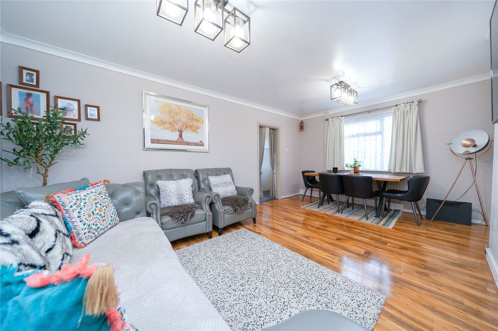 Property photo 2 of 16 Picture No. 04