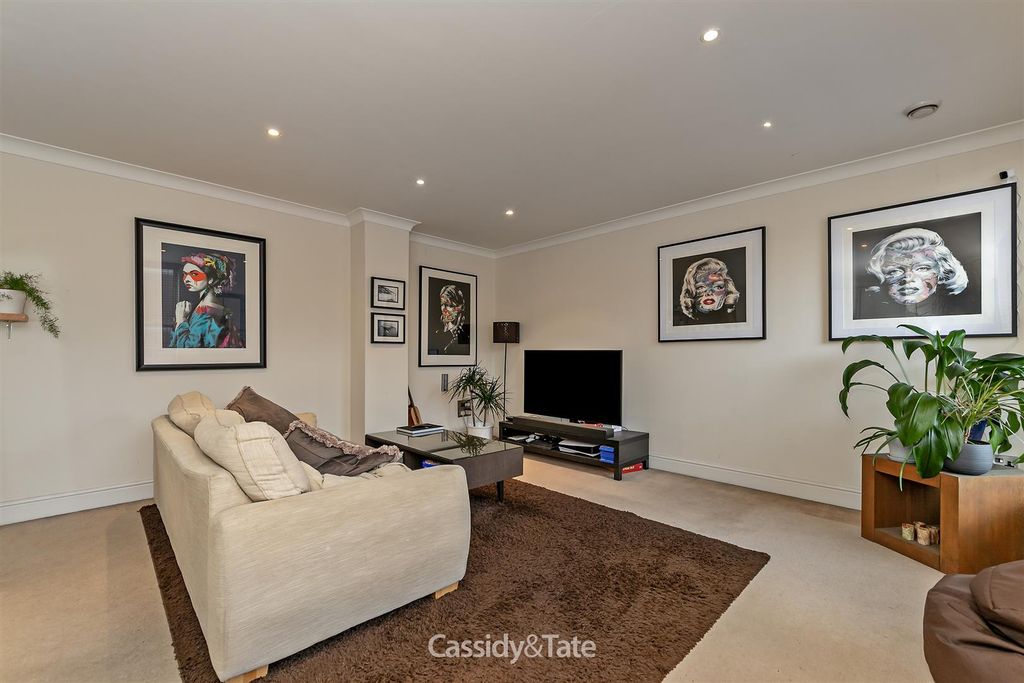 Property photo 2 of 17 5Citypoint-11.Jpg