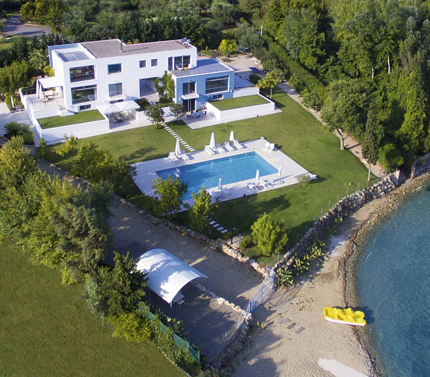 Property photo 1 of 21 Beach, Pool And House