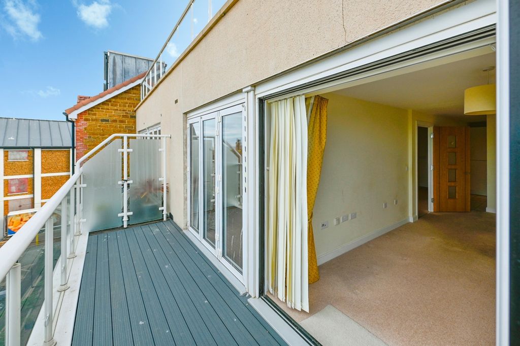 Property photo 2 of 21 Pbox-Img.Jpg