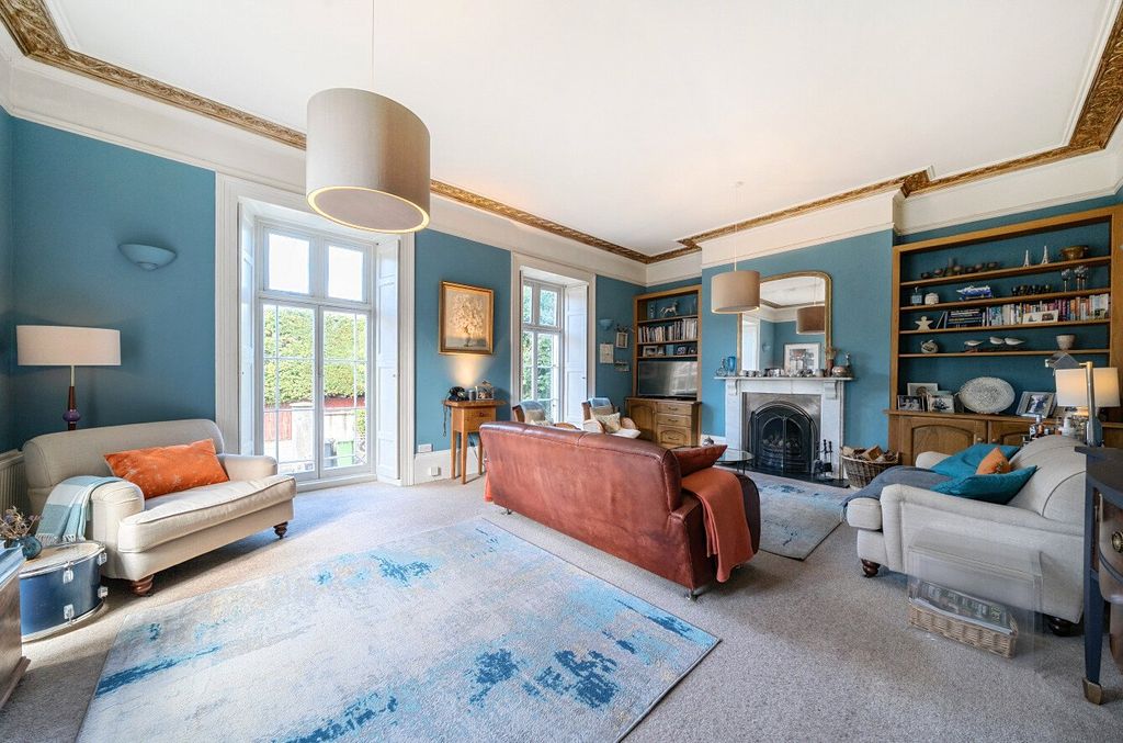 Property photo 1 of 14 Sitting Room