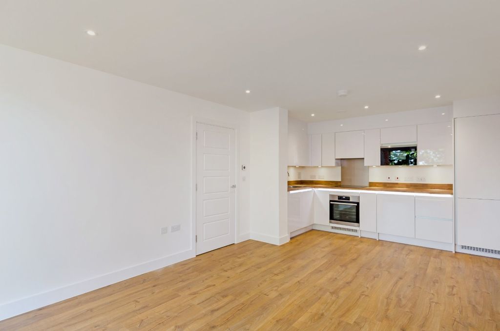 Property photo 3 of 10 Picture 3