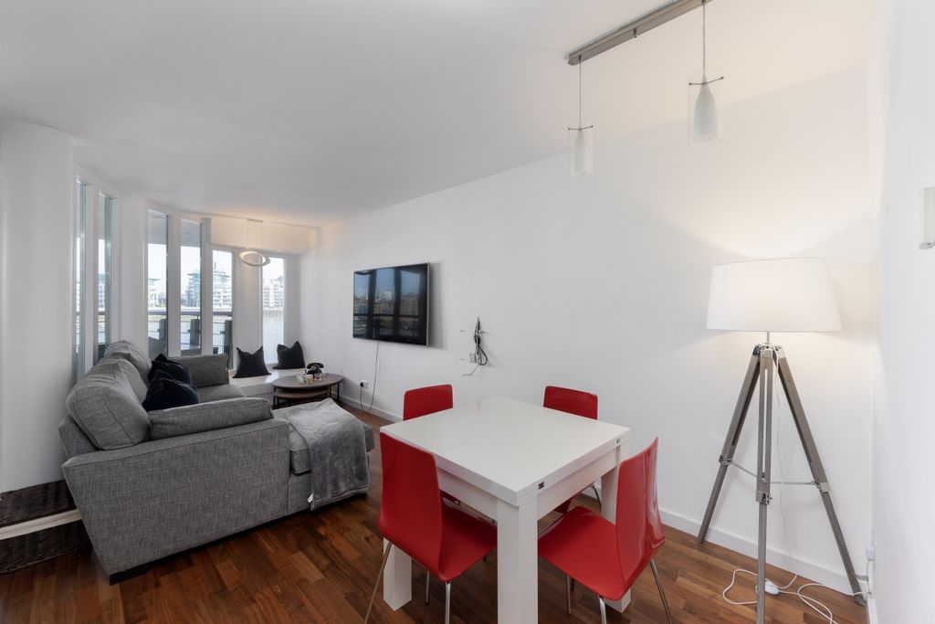 Property photo 3 of 18 River View Height...