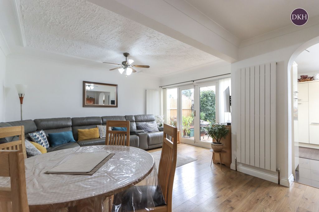 Property photo 3 of 23 Picture No. 19