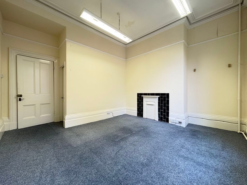 Property photo 2 of 7 Photo 8