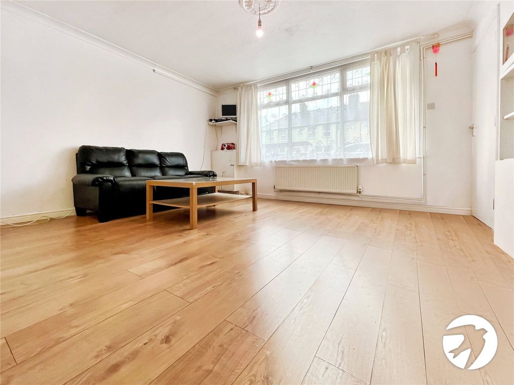 Property photo 2 of 11 Picture No. 05