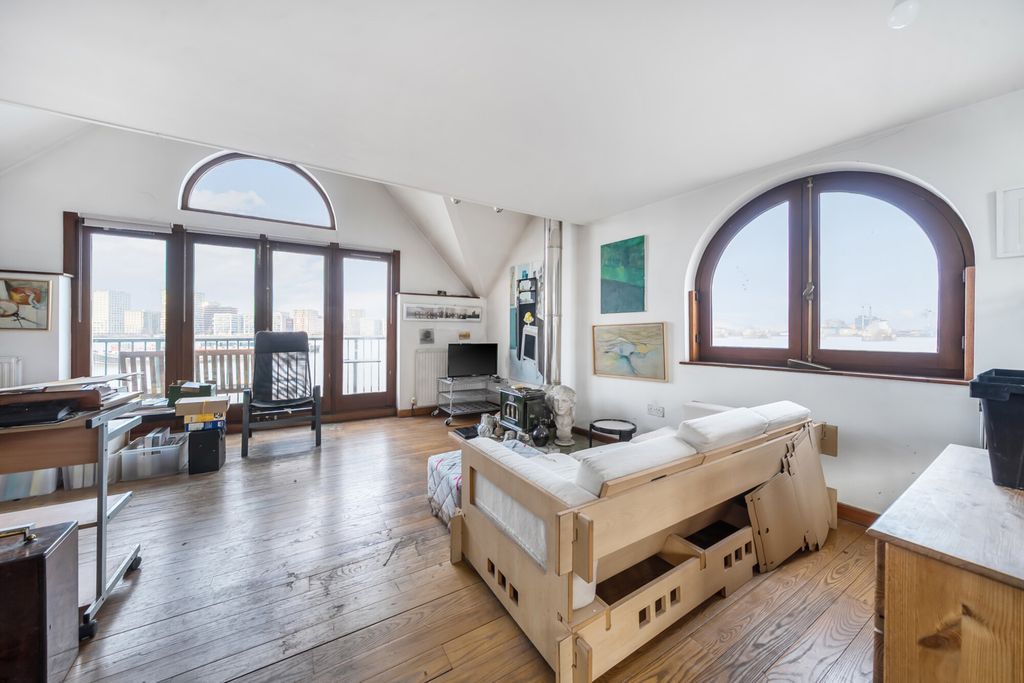 Property photo 2 of 20 Reception Room