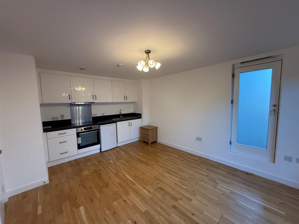 Property photo 3 of 6 3.Jpg