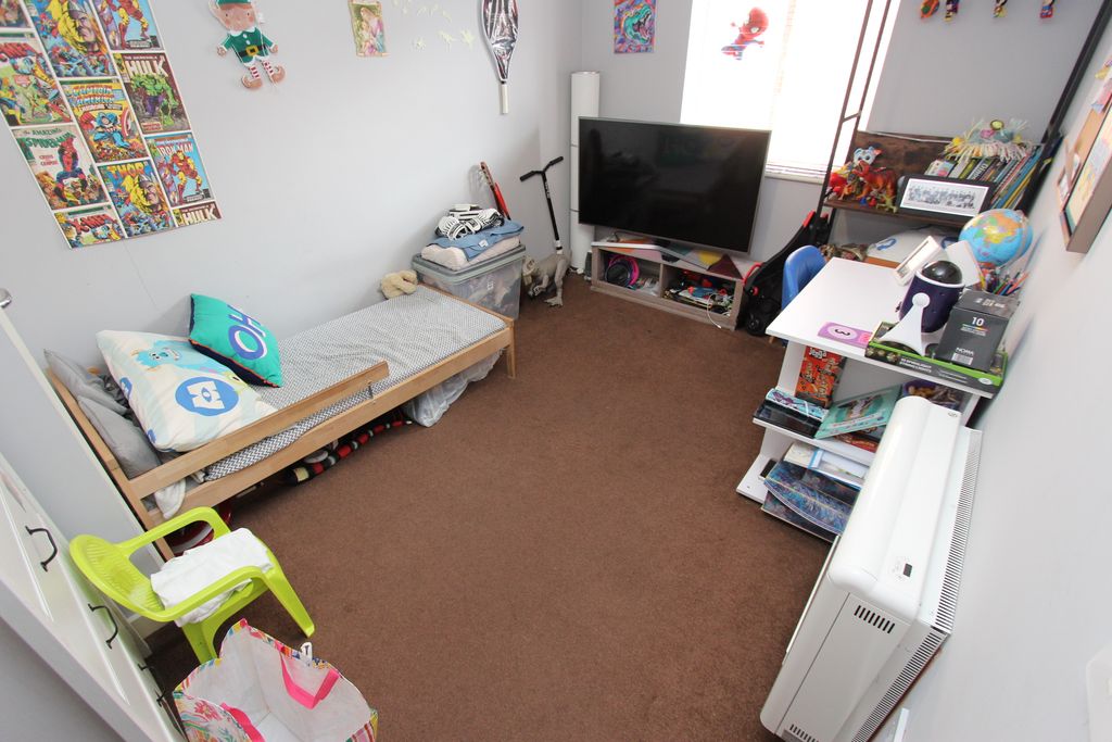 Property photo 3 of 6