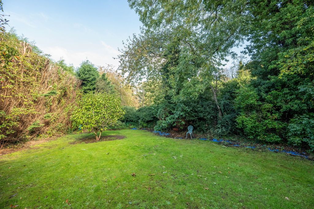 Property photo 2 of 29