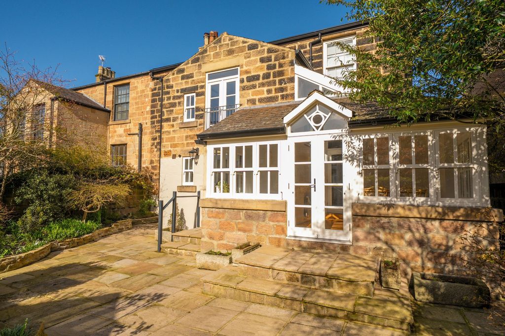 Property photo 3 of 27