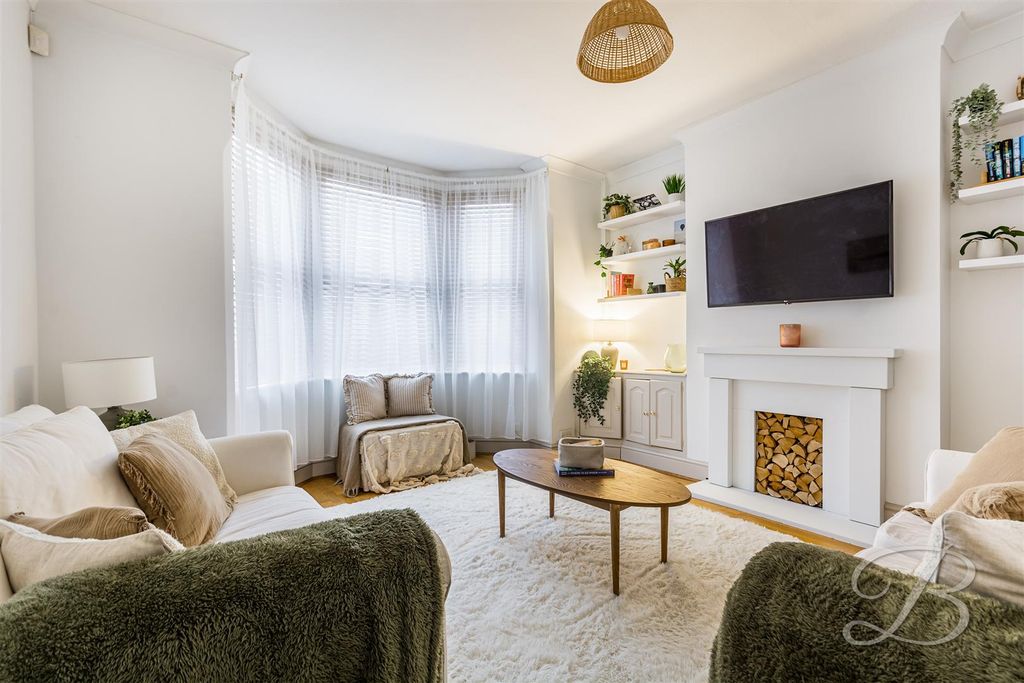 Property photo 3 of 19 Ccltd12.Jpg