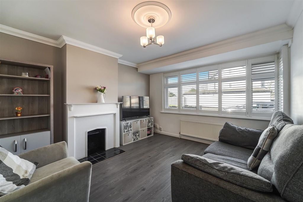 Property photo 2 of 19 Paget Avenue  (1).Jpg