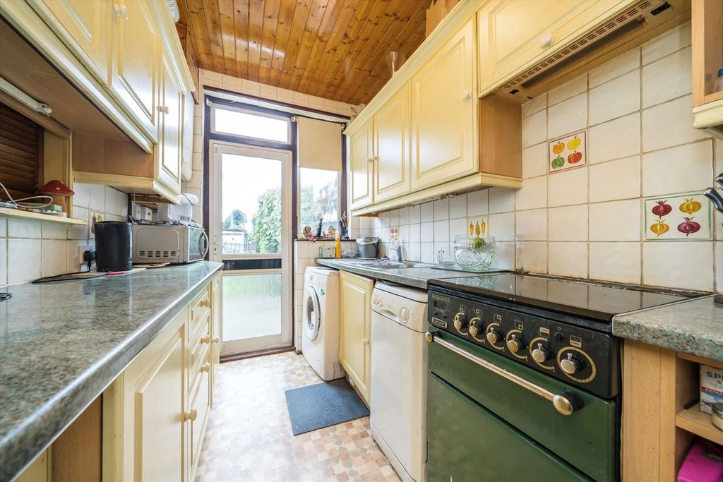 Property photo 3 of 7