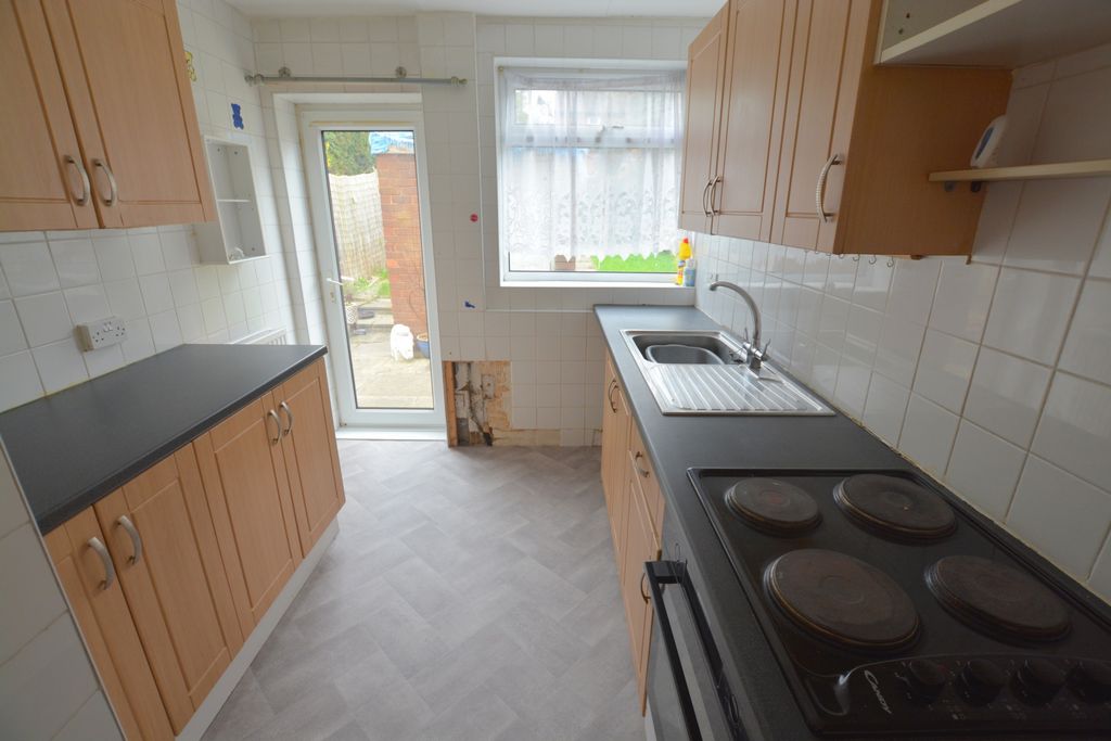 Property photo 3 of 12 Photo 6