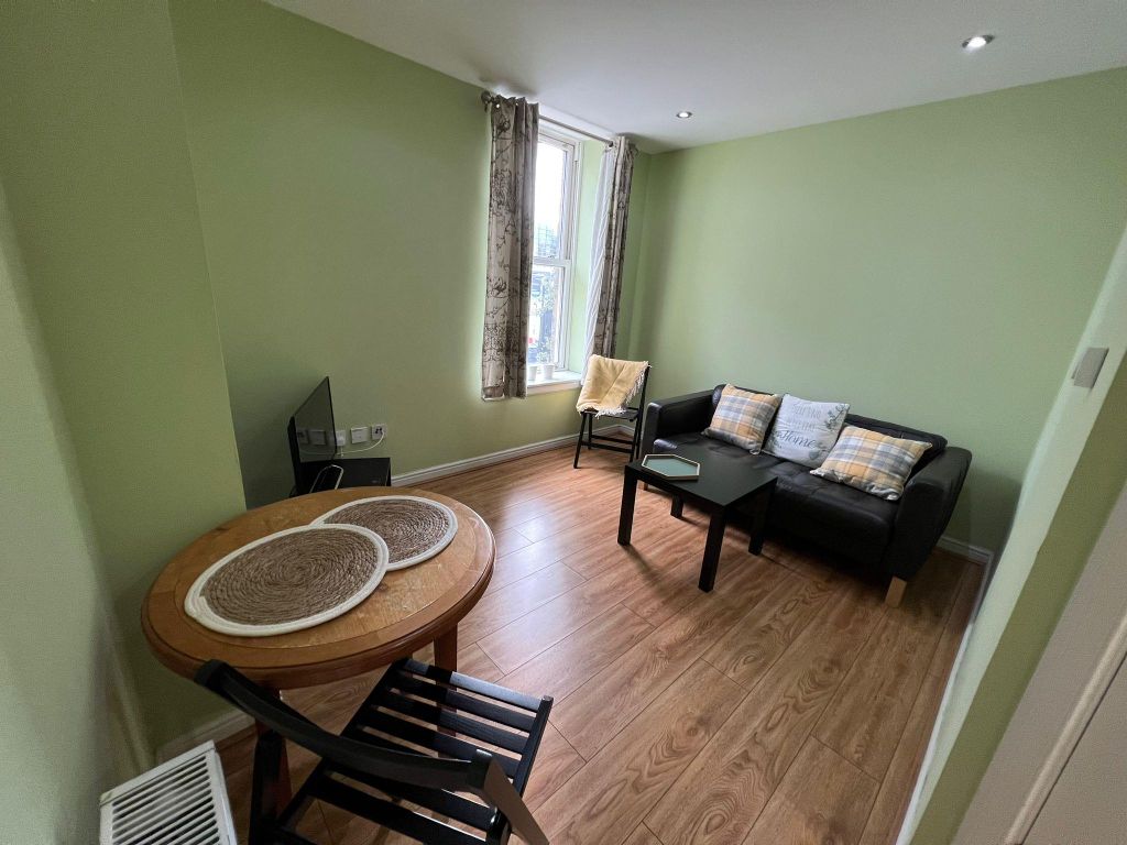 Property photo 2 of 5