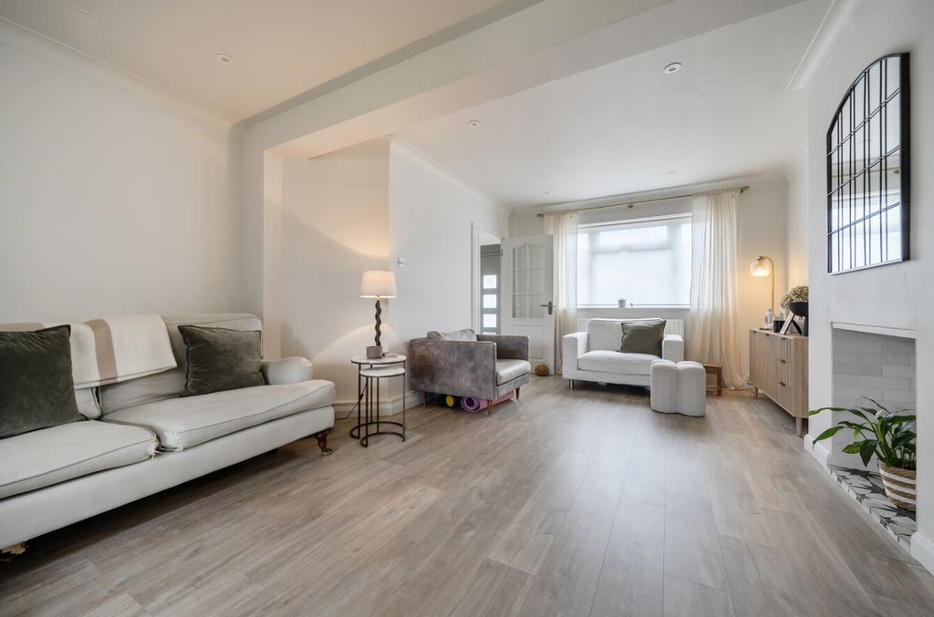 Property photo 2 of 20 1466251 (2).Jpg