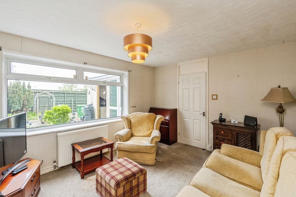 Property photo 3 of 15