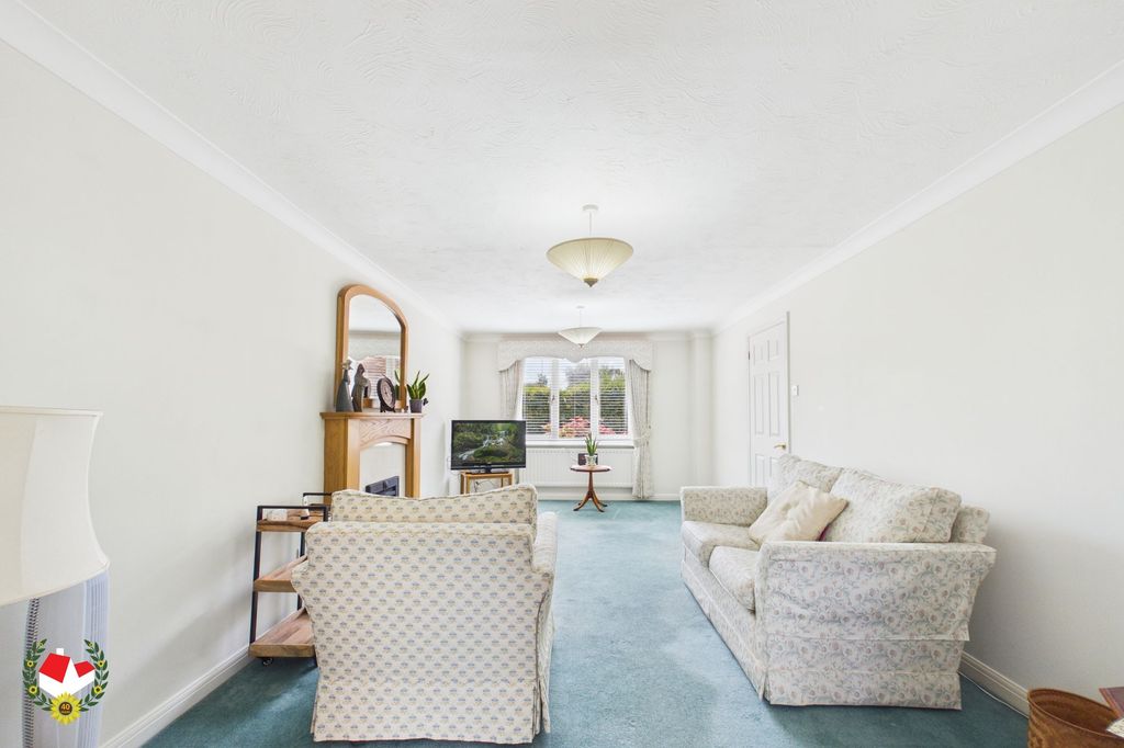 Property photo 3 of 17