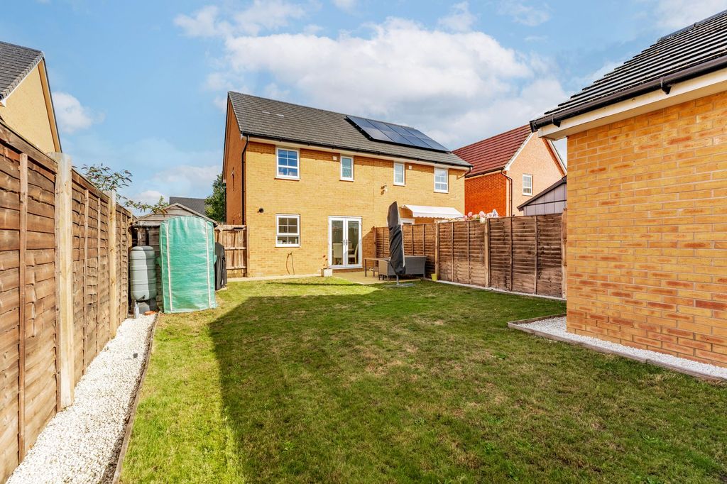 Property photo 2 of 21