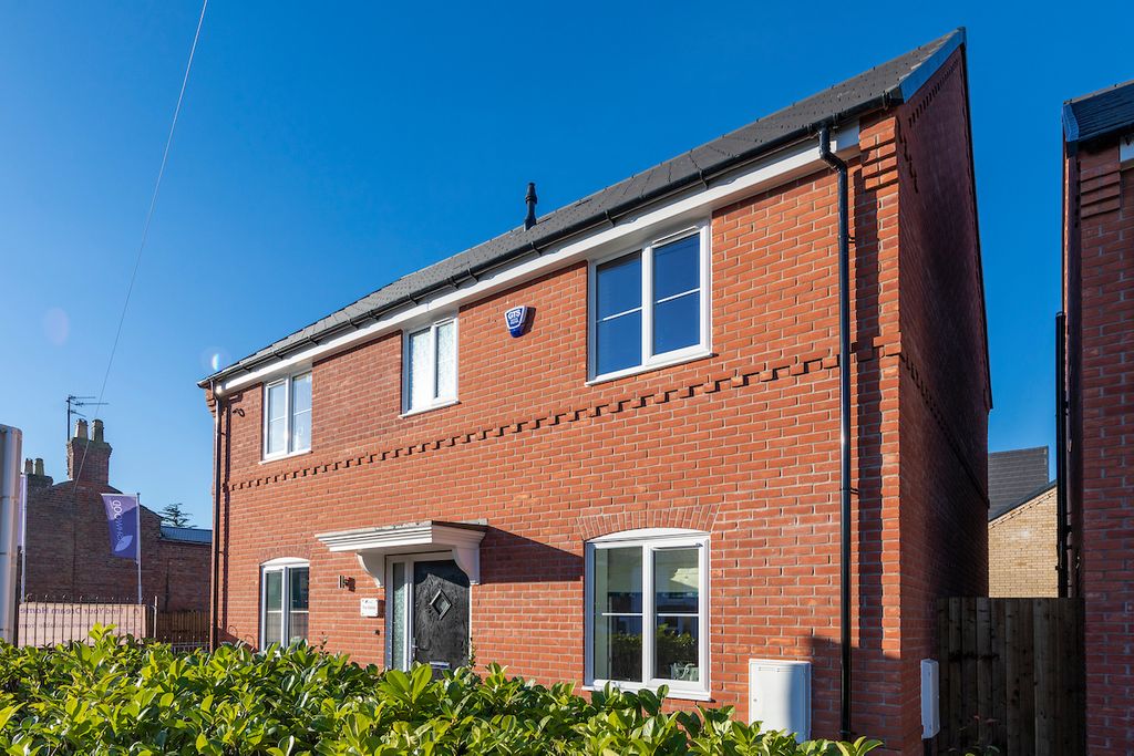 Property photo 1 of 13