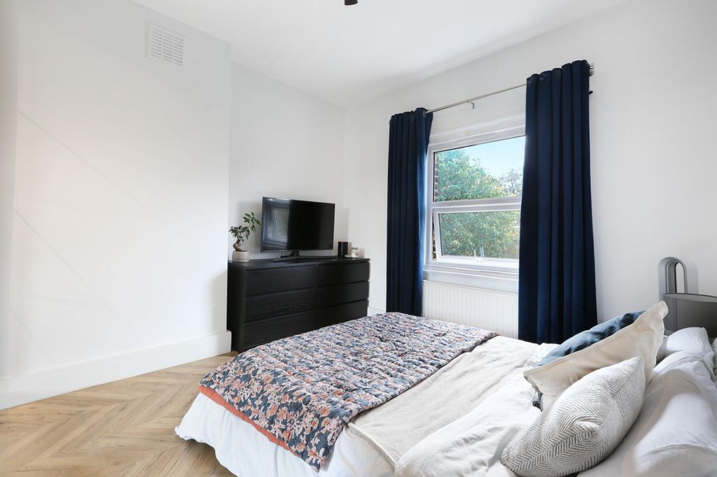 Property photo 2 of 11 Ach_7153 (1).Jpg